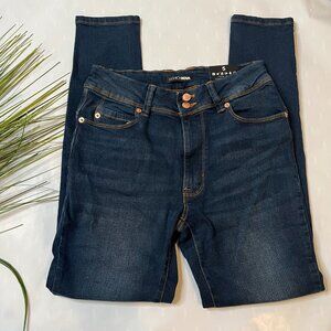 NEW "Booty Lifting" Fashion Nova Jeans - Size 5